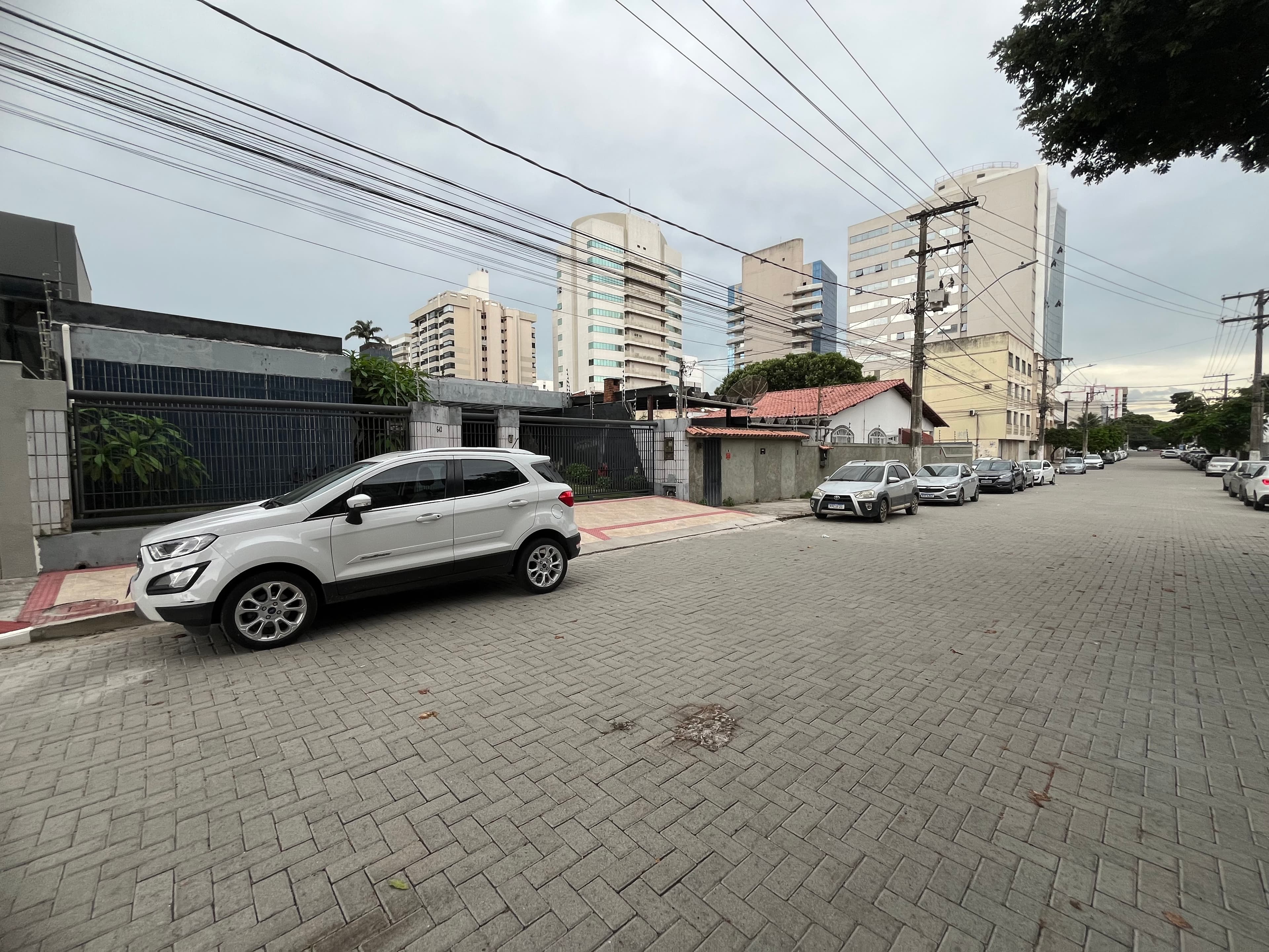 Vaga de rua junto ao imóvel